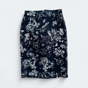 Philosophy Black Floral Pencil Skirt – Size 2 (NWOT)